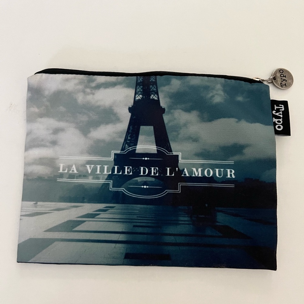 Typo Pouch - Picture 3 of 5